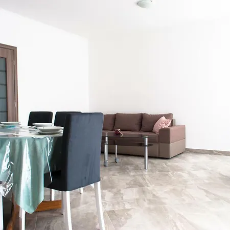 Iva Apartment *